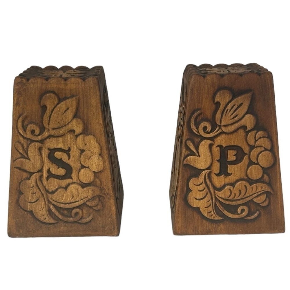 Treasure Craft Salt & Pepper Cruet Set Vintage 1958 Ceramic Faux Wood Fruit Ivy